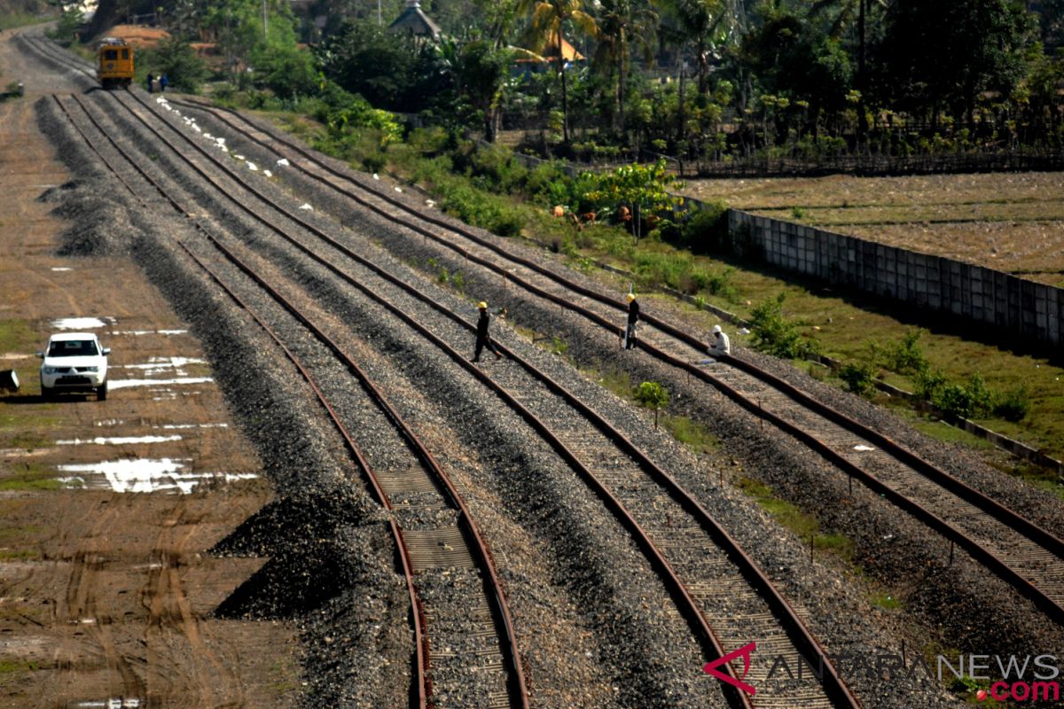 Proyek Rel Kereta Api Trans Sulawesi Antara News