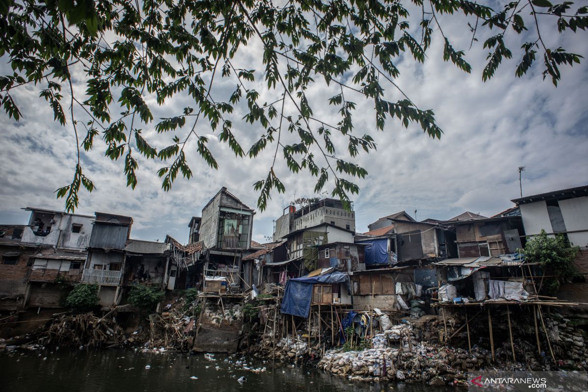 Rencana Kelanjutan Proyek Normalisasi Sungai Ciliwung ANTARA News