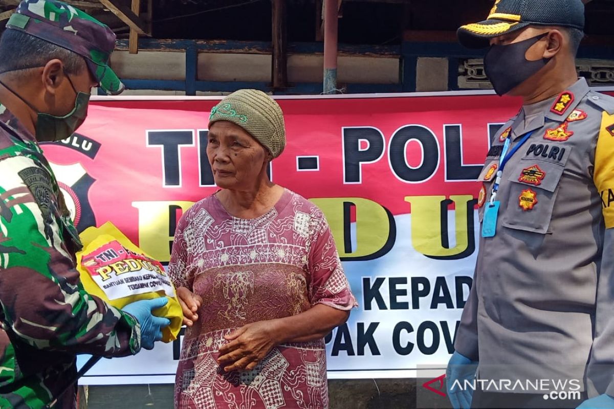 Tni Polri Peduli Di Rejang Lebong Bagikan Paket Sembako Antara