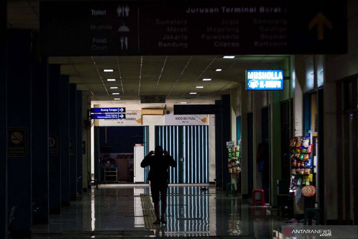 Dampak Psbb Jakarta Di Terminal Tirtonadi Solo Antara News