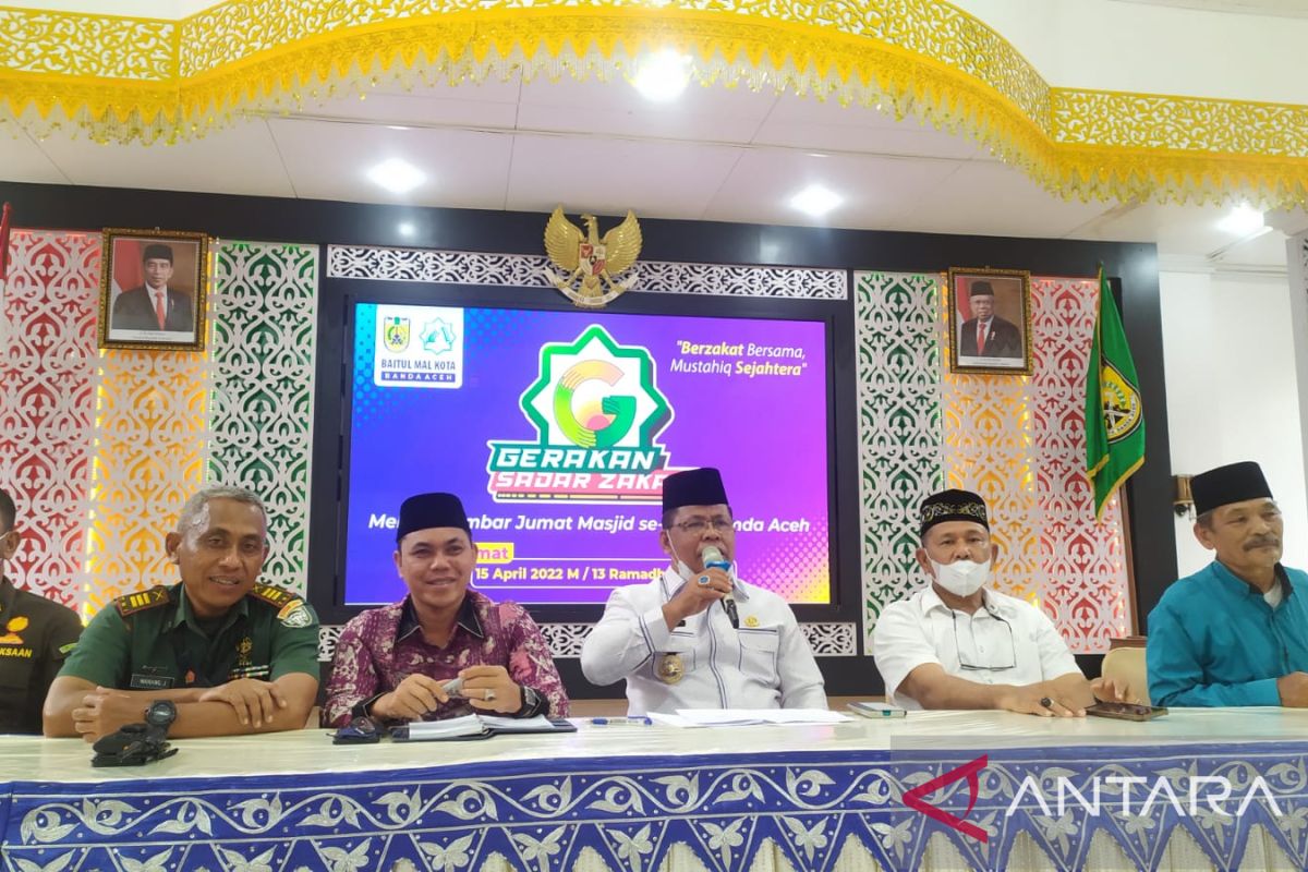 Pemko Banda Aceh Luncurkan Gerakan Sadar Zakat Dari Mimbar Masjid Saat