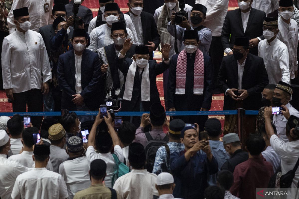 Wakil Presiden Maruf Amin Shalat Id Di Masjid Istiqlal Antara News