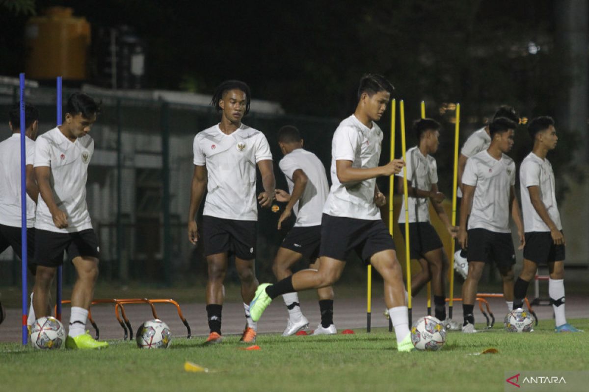 Latihan Tim U Indonesia Antara News Jawa Timur