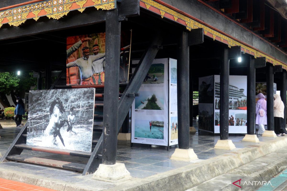 Pameran Foto Peringatan Tsunami Aceh Antara News