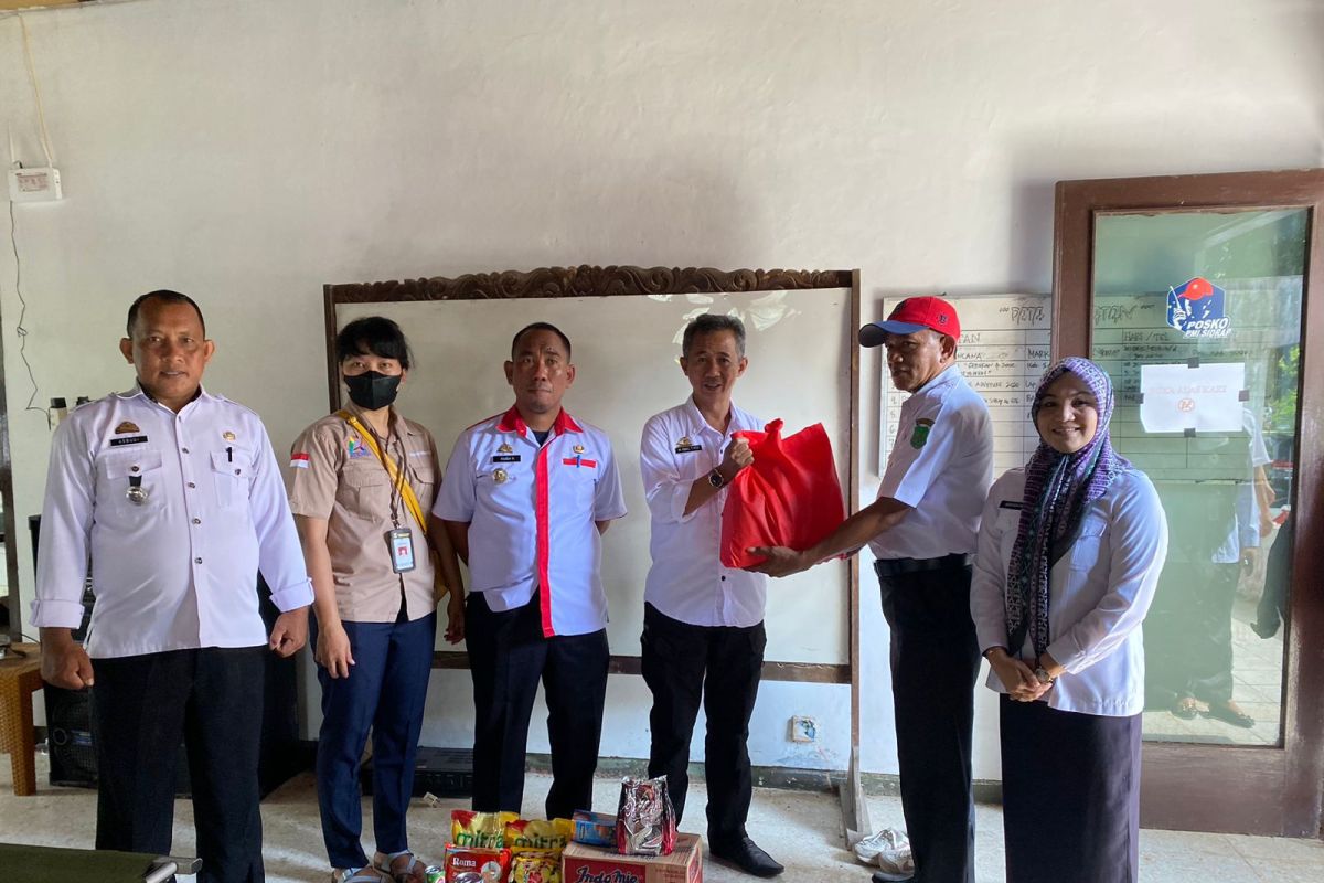 Kemensos Salurkan Bantuan Bagi Korban Bencana Alam Di Sidrap Antara News