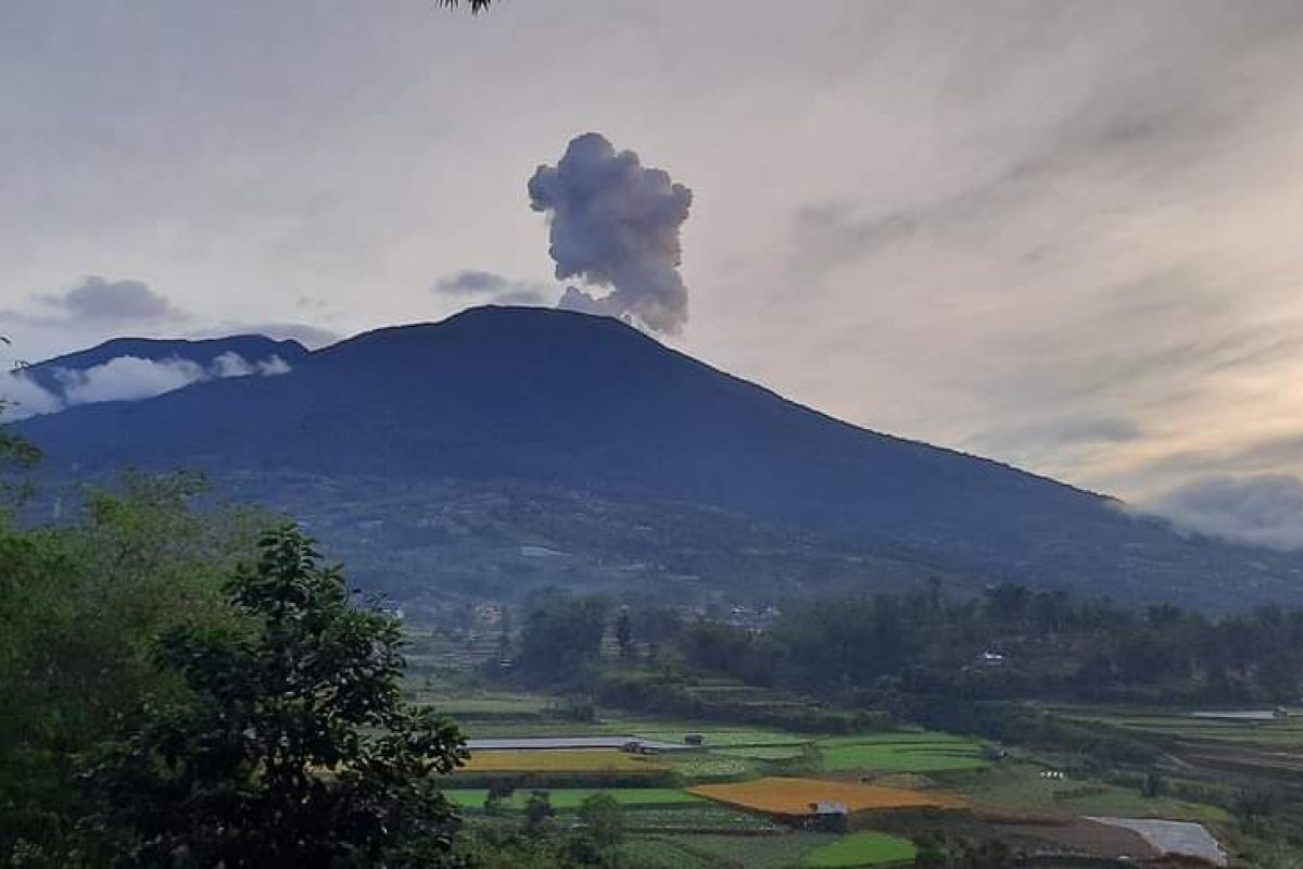 Aktivitas Gunung Marapi Sumbar Menurun ANTARA News Bengkulu