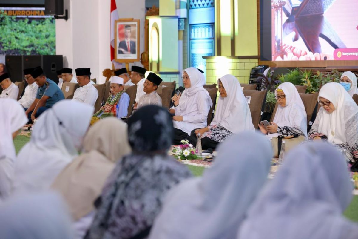 Pemkab Banyuwangi Gelar Khotmil Qur An Bersama Hafidzah Antara News