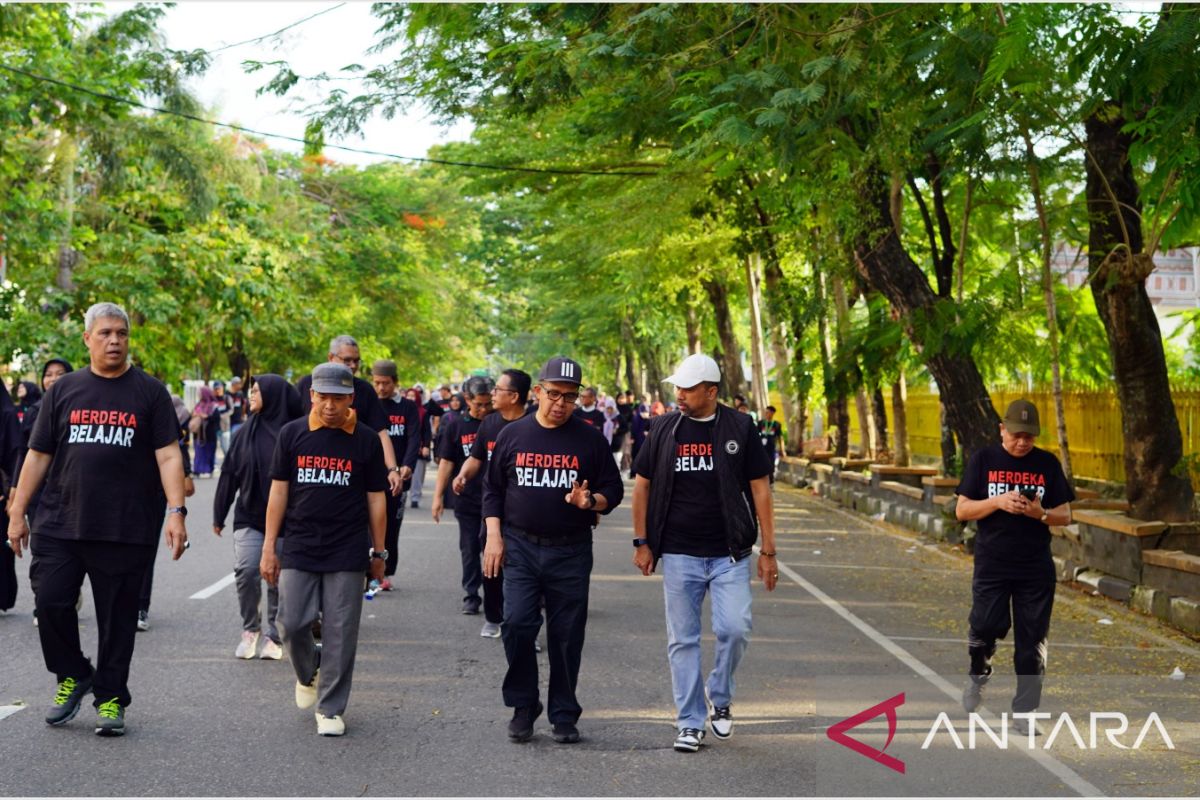 Unand Gelar Jalan Sehat Semarakkan Merdeka Belajar ANTARA Sumbar