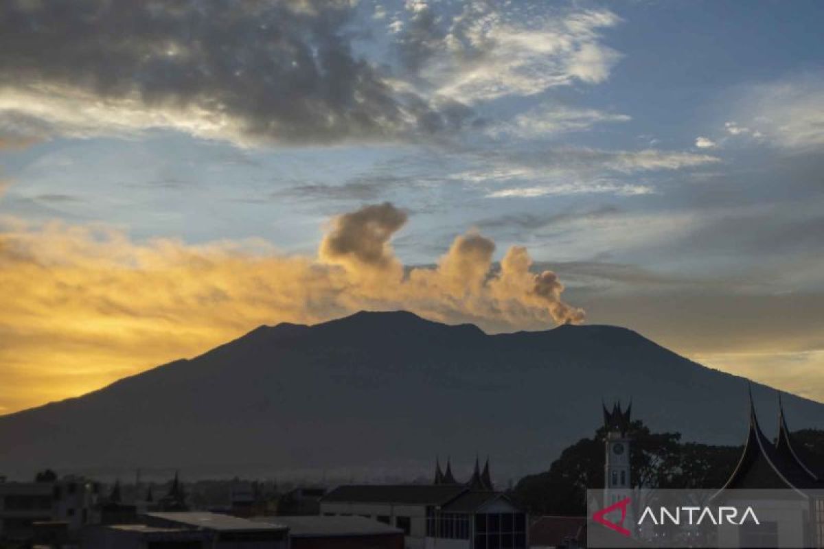 Intensitas Letusan Gunung Marapi Menurun Antara News