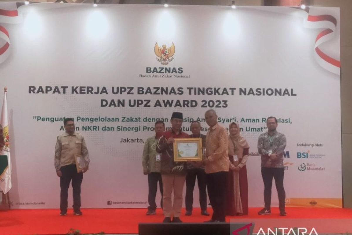 Upz Baznas Semen Padang Raih Tiga Penghargaan Upz Awards Antara