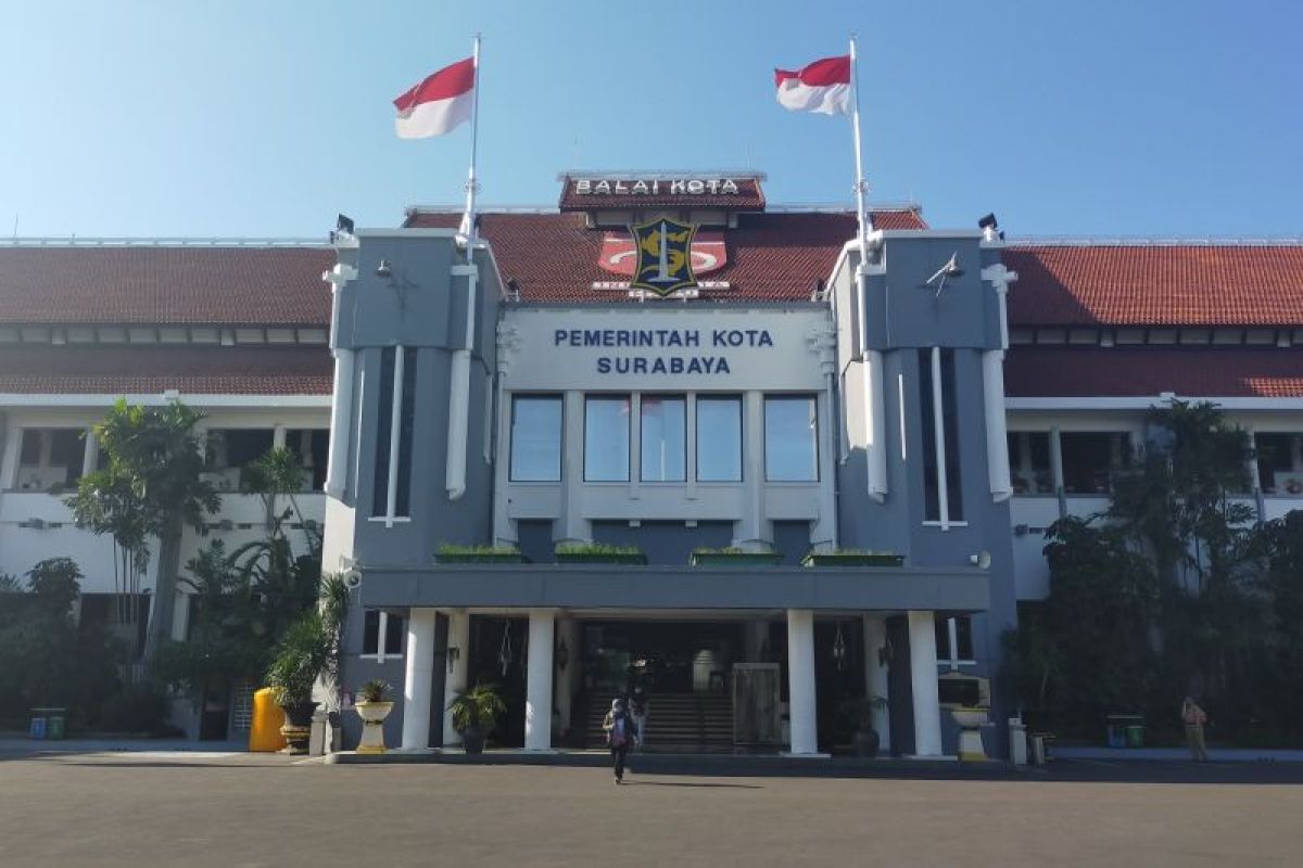 Pemkot Surabaya Optimistis Parkir Nontunai Berjalan Februari