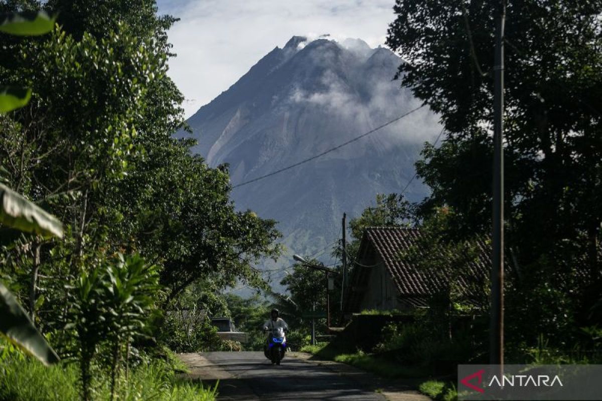 Morfologi Kubah Lava Barat Daya Gunung Merapi Berubah ANTARA News