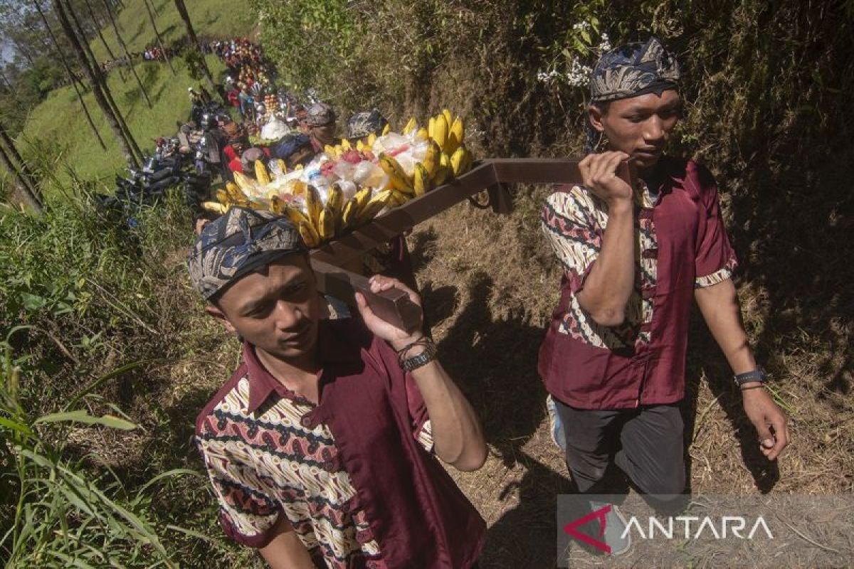 Tradisi Merti Tuk Babon Di Lereng Gunung Merbabu Antara News