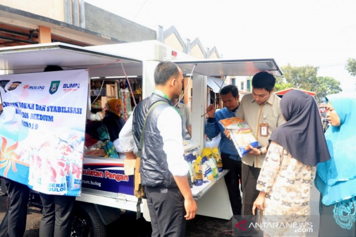 Bulog Rejang Lebong Gelar Operasi Pasar Untuk Stabilkan Harga Antara