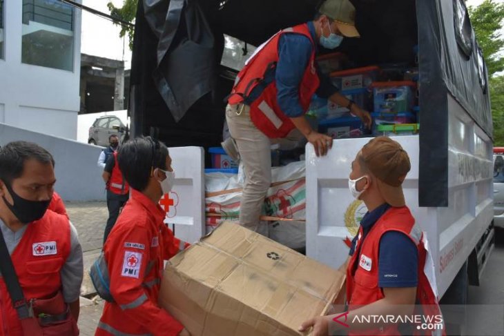 Pmi Distribusikan Bantuan Kepada Korban Banjir Bandang Luwu Utara