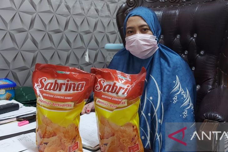 Pedagang Dukung Usul Gubernur Mengatasi Kelangkaan Minyak Goreng