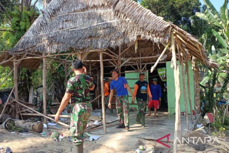 Pt Timah Tbk Gandeng Tni Rehabilitasi Rumah Nelayan Di Belo Laut