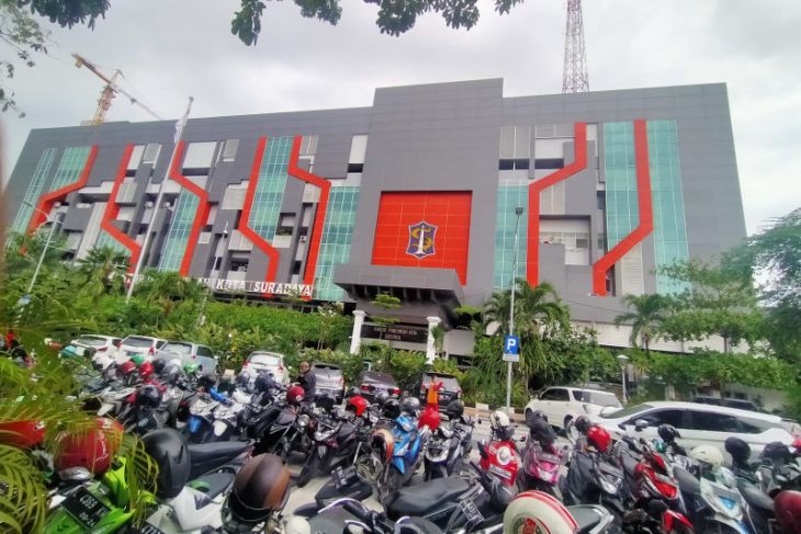 Komisi B Minta Dishub Kelola Ratusan Tempat Parkir Liar Di Surabaya