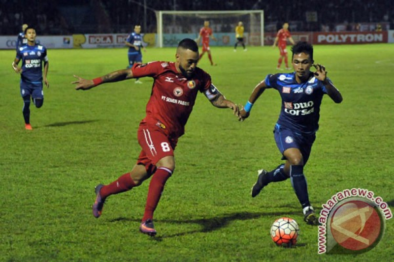 Semen Padang Vs Arema ANTARA News