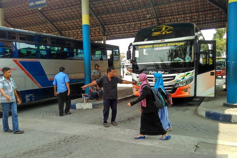 Jumlah Pemudik Di Terminal Kertonegoro Ngawi Meningkat ANTARA News