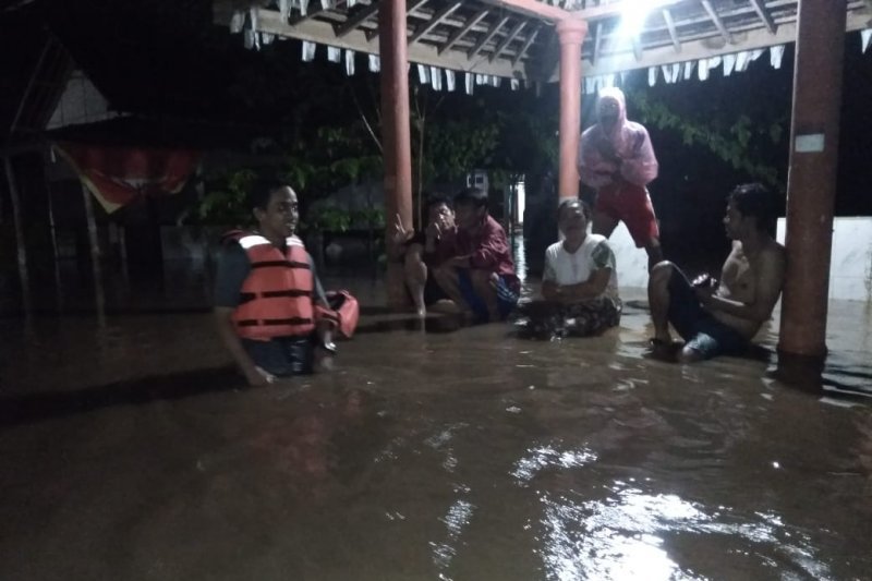 Banjir Rendam Rumah Dan Lahan Pertanian Di Jember Antara News