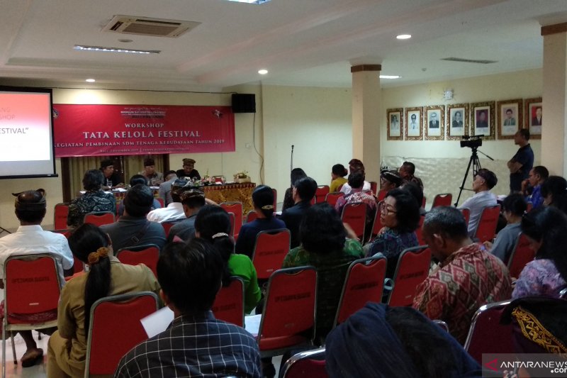 Disbud Bali Diskusikan Tata Kelola Festival Bersama Sanggar Seni