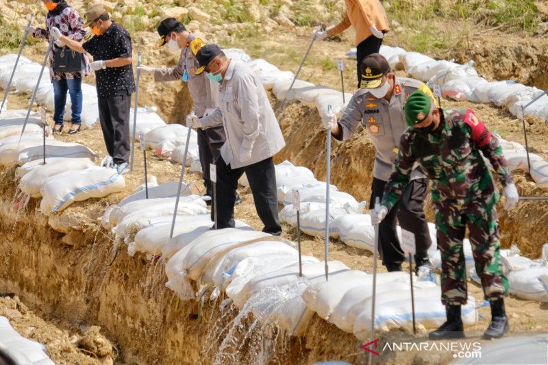 Polda Gorontalo Musnahkan Ribu Liter Minuman Keras Antara News