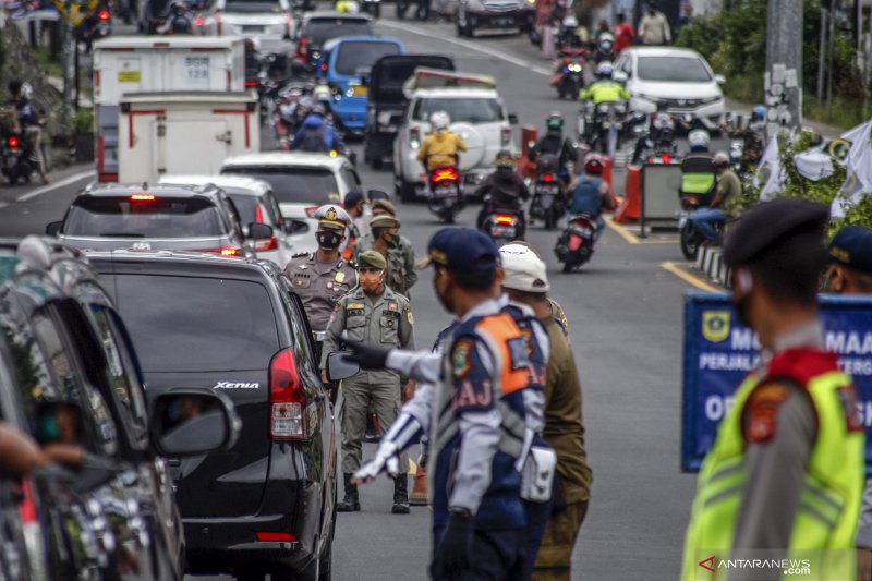 Pembatasan Kendaraan Kawasan Wisata Puncak Bogor Antara News