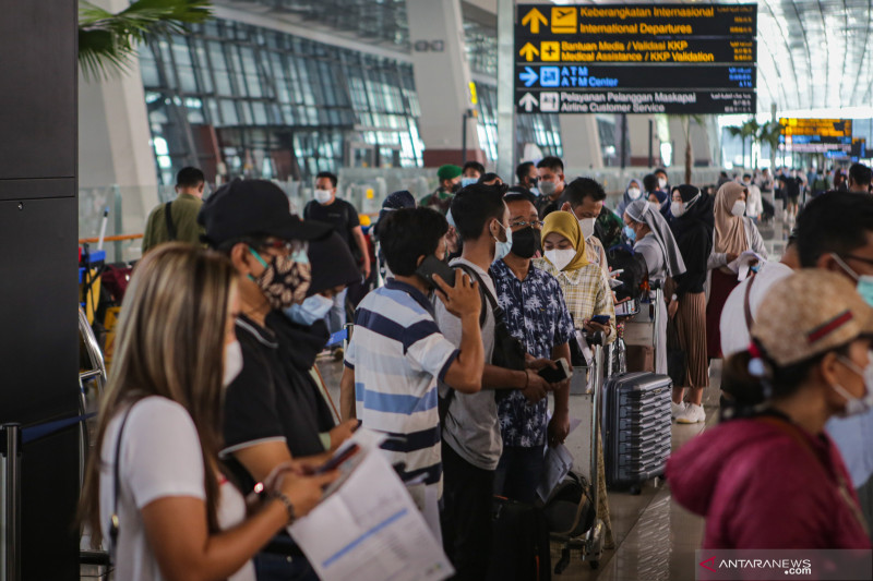 PPKM Darurat Diberlakukan Jumlah Penumpang Pesawat Udara Melalui