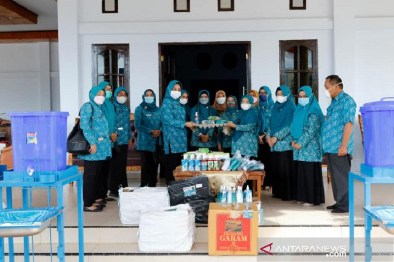 TP PKK Kendari Ajak Masyarakat Terapkan Perilaku Hidup Bersih Dan Sehat