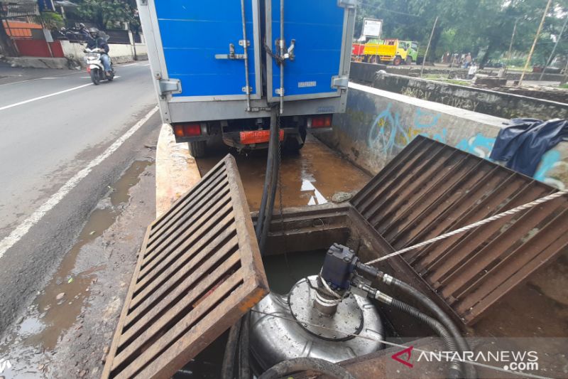 Sudin SDA Siagakan Pompa Di Swadarma Raya Untuk Antisipasi Banjir