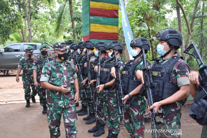 Tim Asistensi Teknis Pusterad Kunjungi Satgas Pamtas Yonif Di