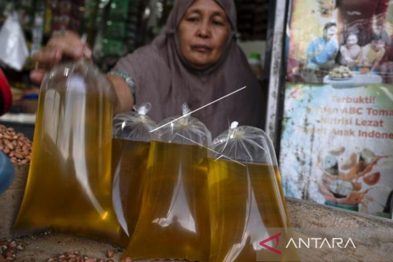 Pedagang Di Aceh Barat Kesulitan Mendapatkan Minyak Goreng Bersubsidi