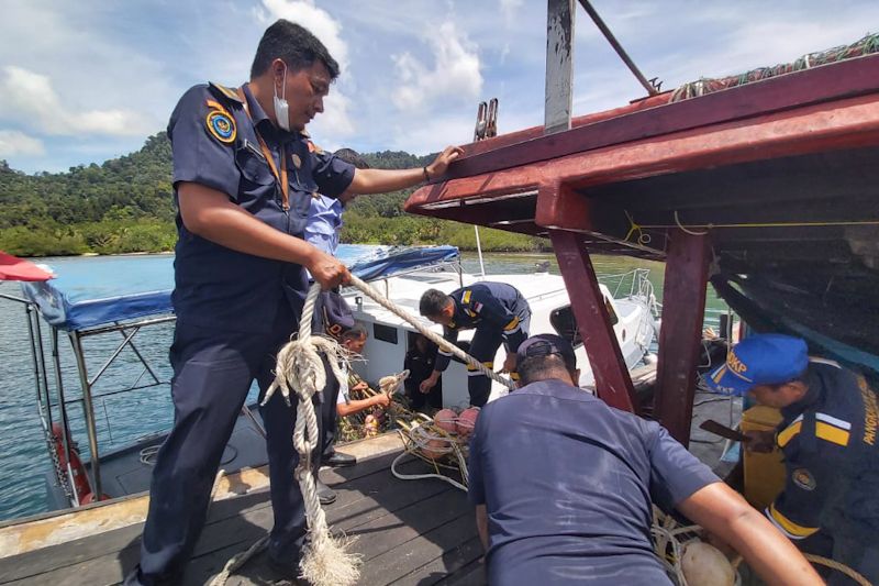 Psdkp Lampulo Tangkap Tiga Kapal Pukat Trawl Antara News Aceh