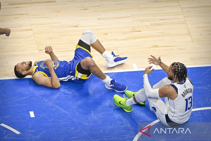 Walau Warriors Kalah Stephen Curry Angkat Topi Untuk Mavericks