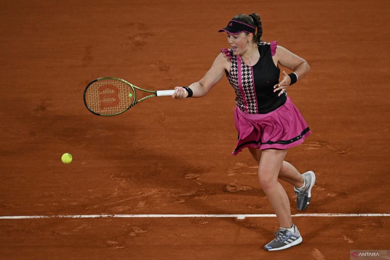 Tenis French Open Alize Cornet Kalahkan Jelena Ostapenko Antara News