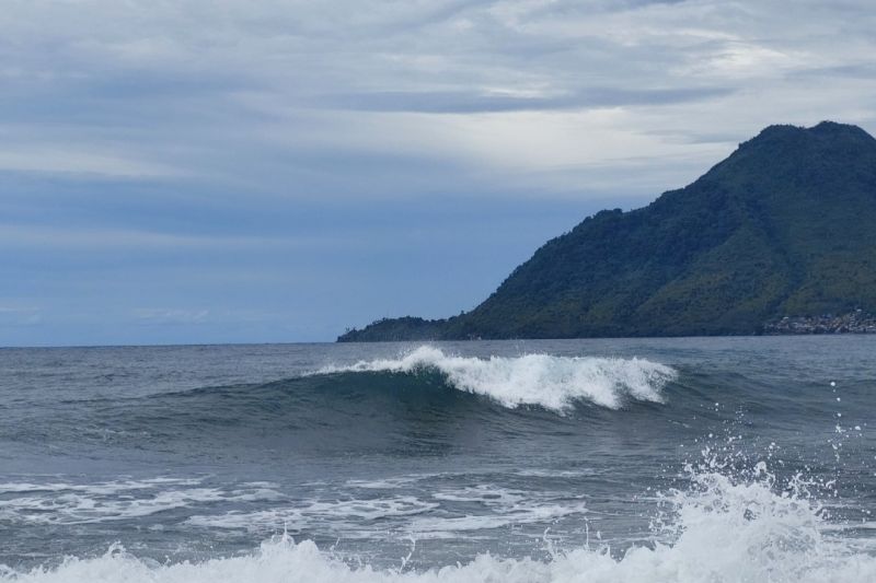 Perairan Maluku Berpotensi Gelombang Setinggi 4 Meter ANTARA News