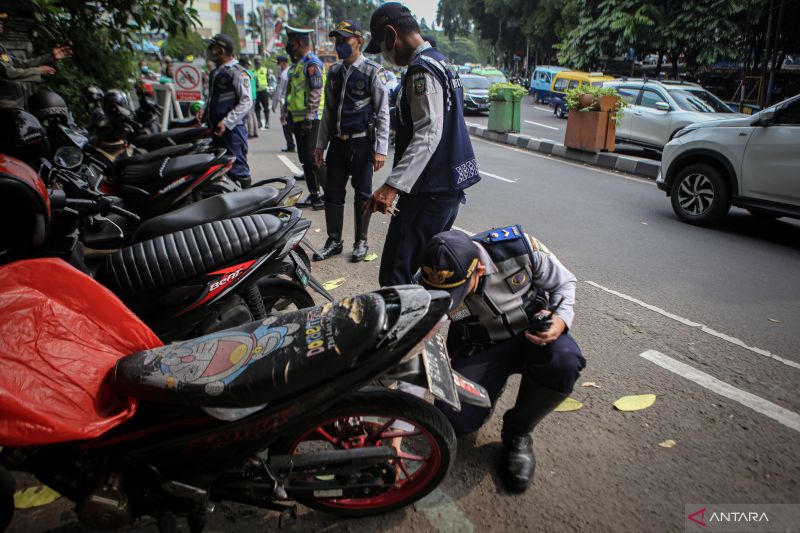 Pengamat Dorong Audit Terkait Maraknya Parkir Liar Yang Ciptakan Macet