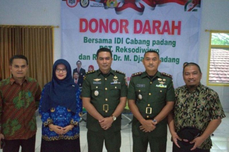 Peringati HUT Ke 72 IDI Cabang Padang Gelar Donor Darah Hingga