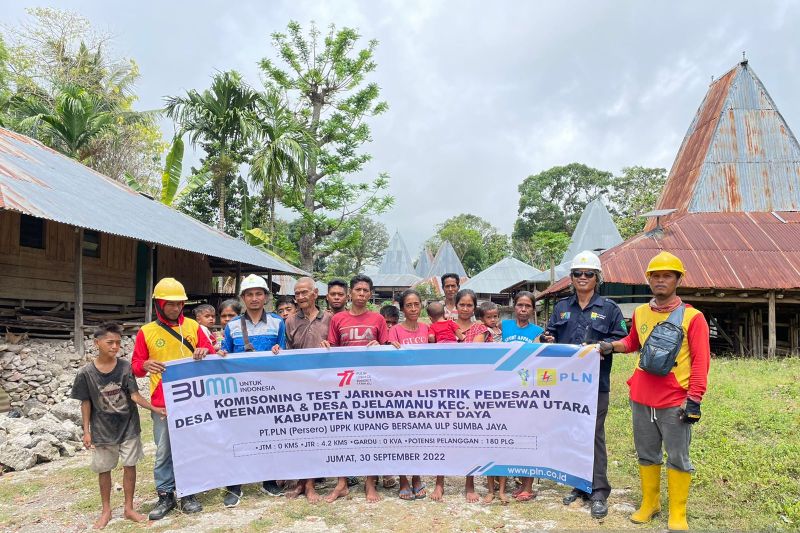 PLN NTT Alirkan Listrik Ke Lima Desa Dan Empat Dusun Terpencil ANTARA