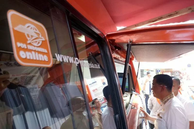 Kantor Pos Palembang Salurkan Bsu Pekerja Orang Antara News