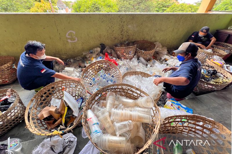 Sebanyak Bank Sampah Dukung Pengelolaan Sampah Pasar Tradisional