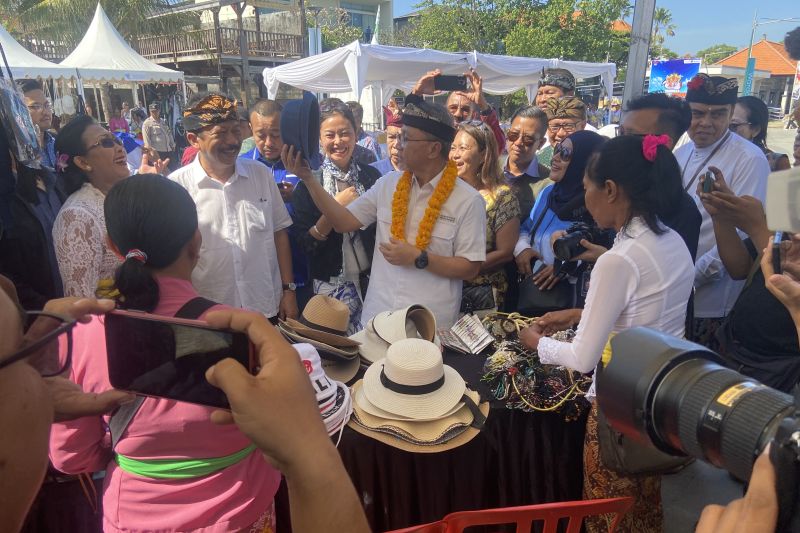 Trade Minister Hasan Opens Bhinneka Culture Festival In Bali