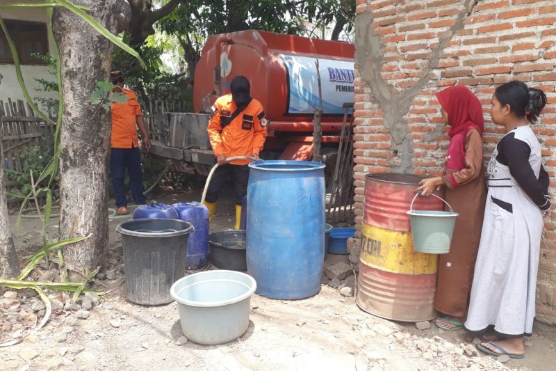 BPBD Situbondo Distribusi Air Bergiliran Ke Desa Terdampak Kekeringan