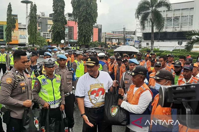 Alumni Akabri 1991 Bagikan Ribuan Paket Sembako Kepada Masyarakat