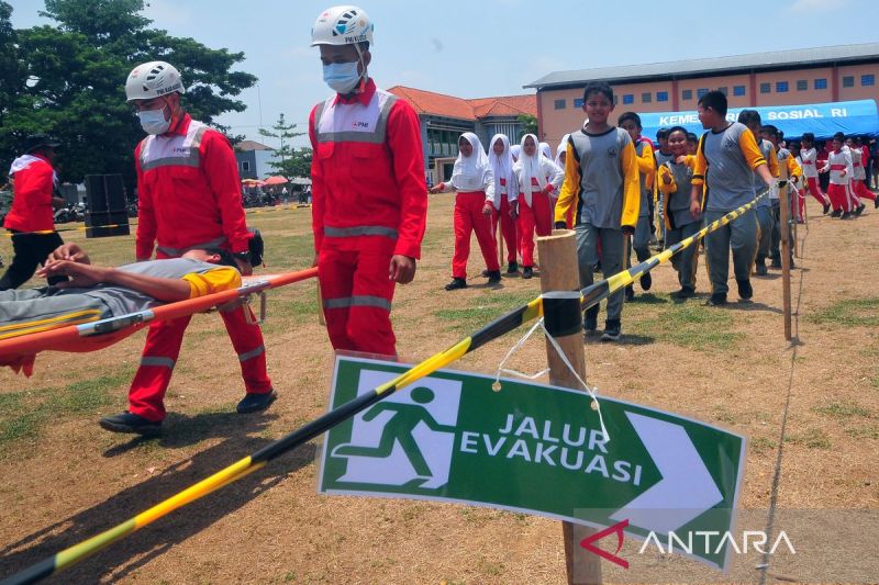 Simulasi Kampung Siaga Bencana Di Kudus Foto Antara Jateng