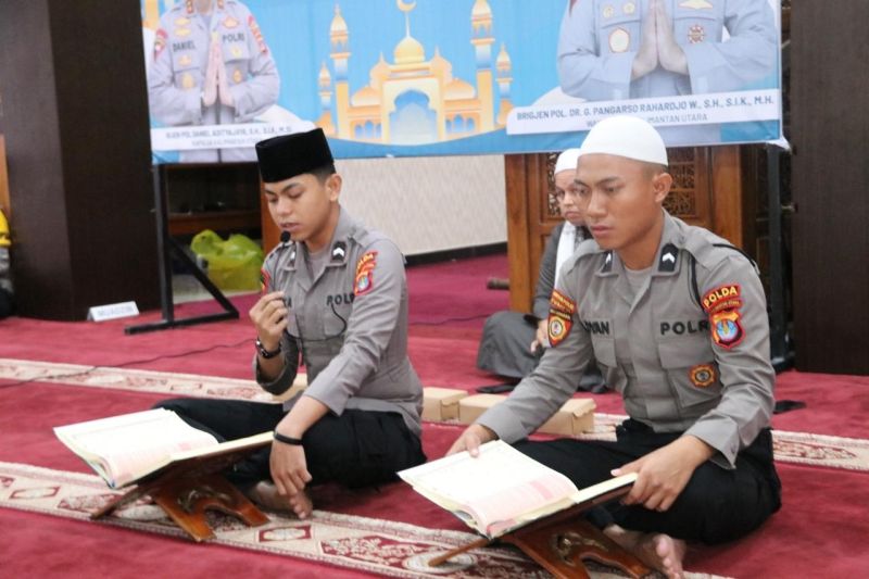 Doa Bersama Agar Pemilu Damai Dan Peringatan Isra Mi Raj Di Polda