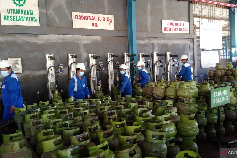 Pertamina Tambah Pasokan Elpiji Tiga Kilogram Di Bali Antara News