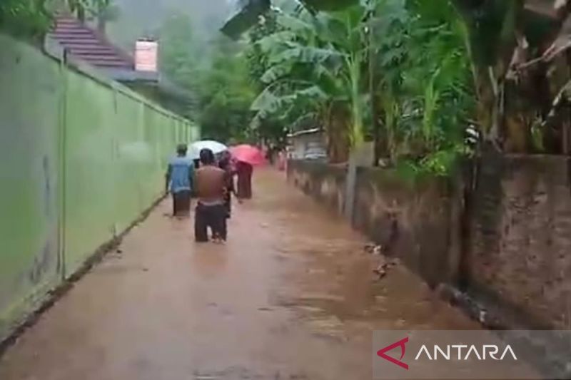 BPBD 230 Rumah Warga Pada Empat Desa Di Bima NTB Terdampak Banjir