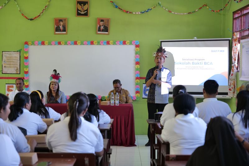 Empat Sekolah Jadi Binaan Program Bakti Bca Periode Juli Desember